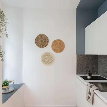 דירה Chic Studio: Historic Elegance